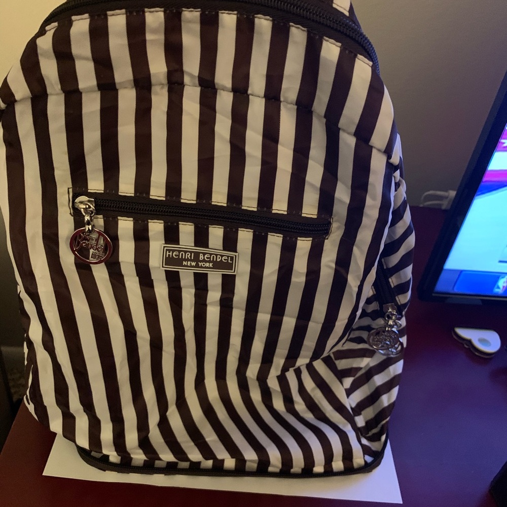 Backpack - Picture 6 of 7